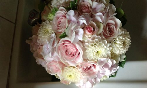 Bouquet-de-mariee-rose-01